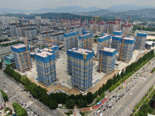 지난 4월 15일 이후 중단된 둔촌주공 재건축 공사가 이르면 11월 재개된다.  <사진=시공사업단>